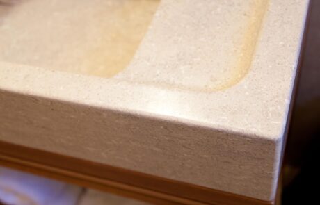 Dettaglio lavandino in Marmo Grolla Bagno italiano