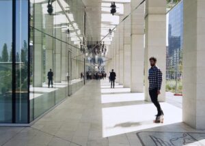 Pavimentazione esterna del the corner in Marmo Grolla