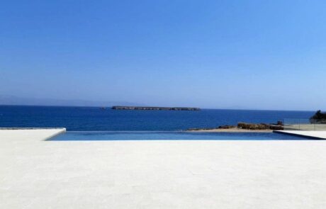 Pavimentazione esterna villa Greca in Marmo Grigio Olivo fiammato