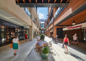 Pavimento esterno al Ballstone Quarter a Washington realizzato in Marmo Grigio olivo e Marmo Grolla