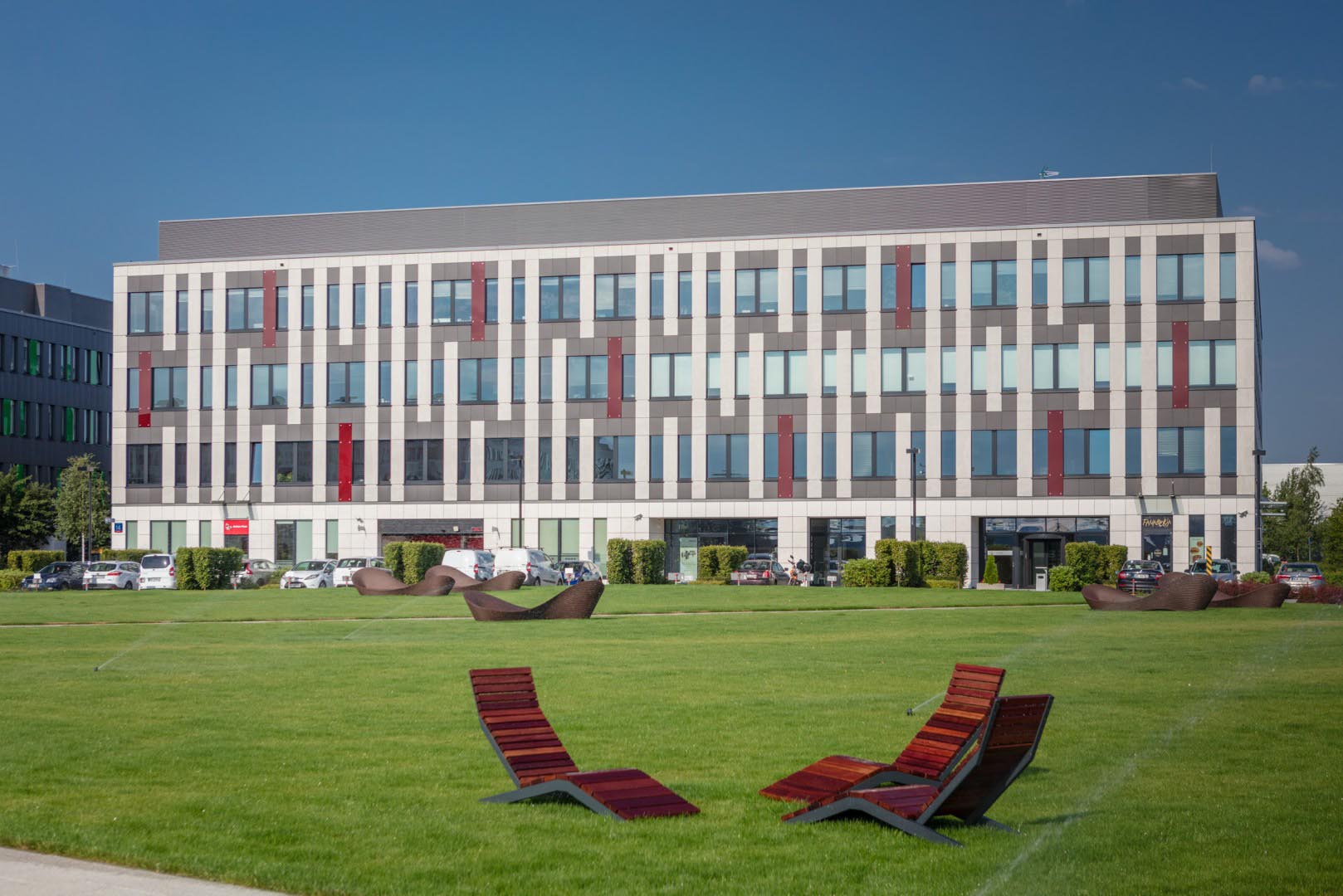 Poleczki Business Park facciata realizzate in Marmo Grolla